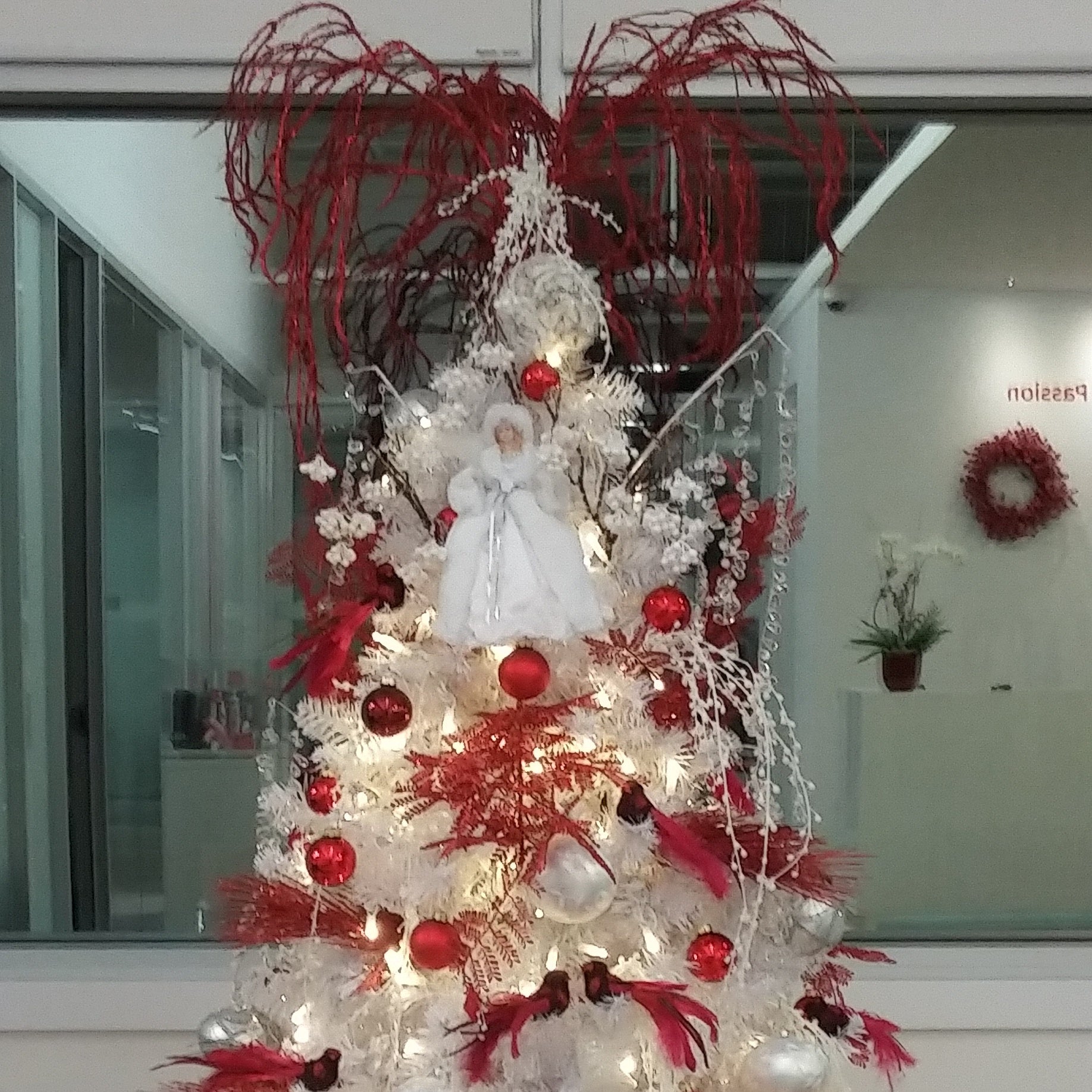 Christmas Decorating Services - Businesses / Offices