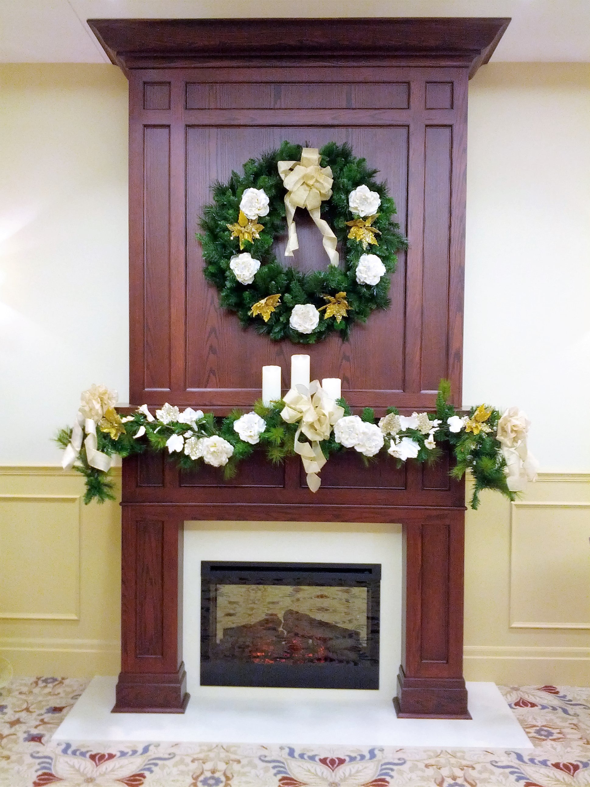 Christmas Decorating Services - Fireplaces / Hearth