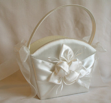 (W) Wedding B - Three Roses Satin Flower Girl Basket - Ivory FBI116-T